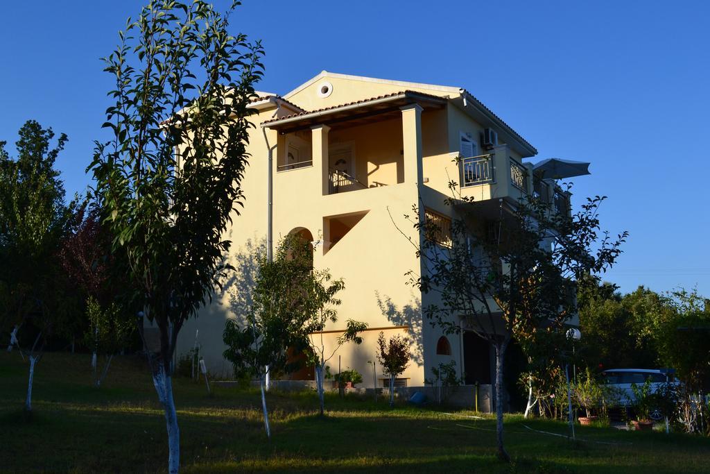 Scorpios * Dassia (Corfu)